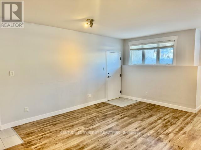 3 - 100 Laurier Street Property Photo 3