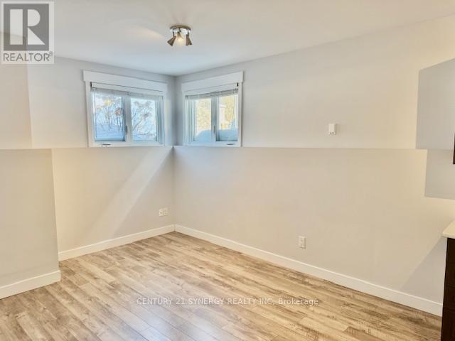 3 - 100 Laurier Street Property Photo 5