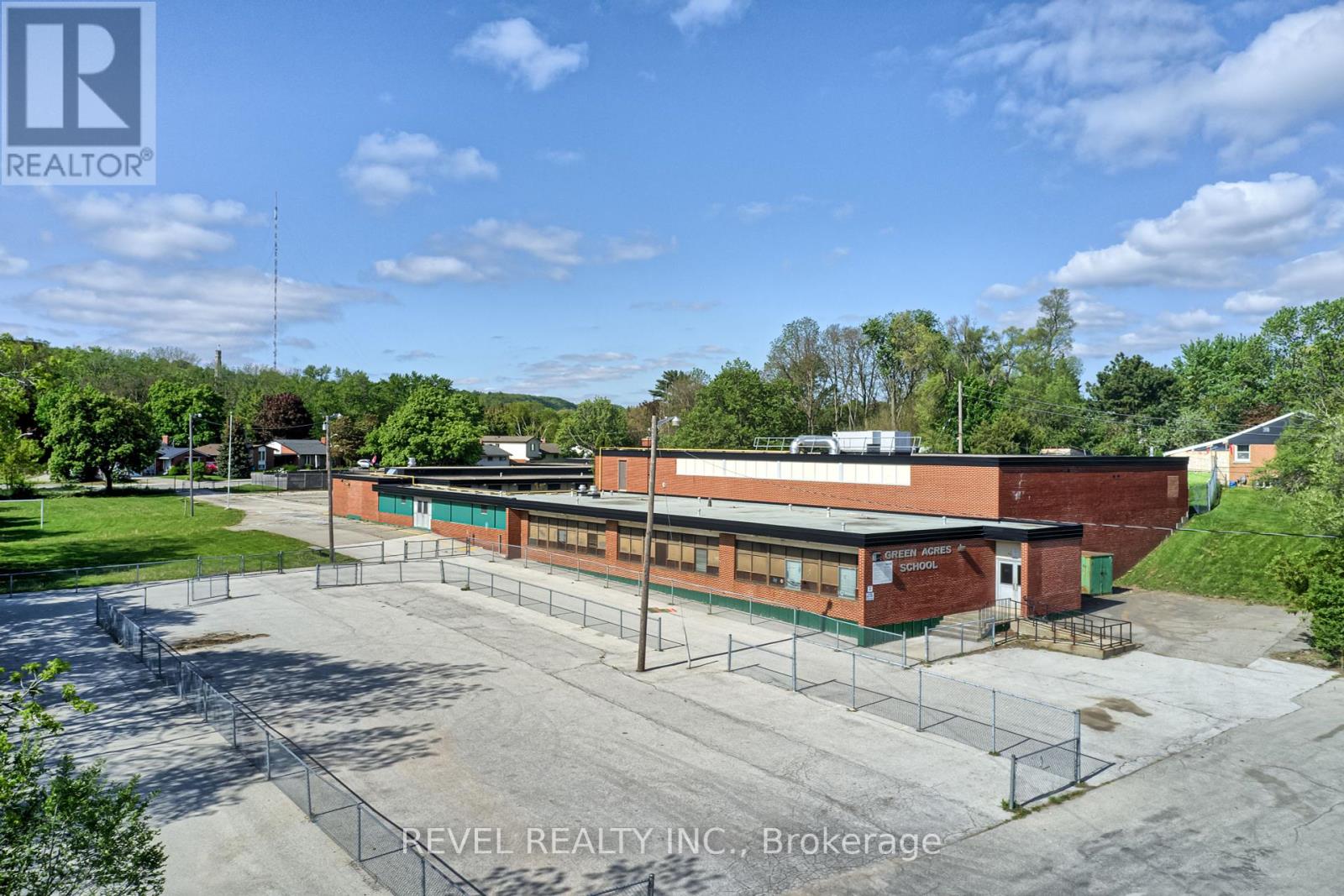 45 RANDALL AVENUE Property Photo 1