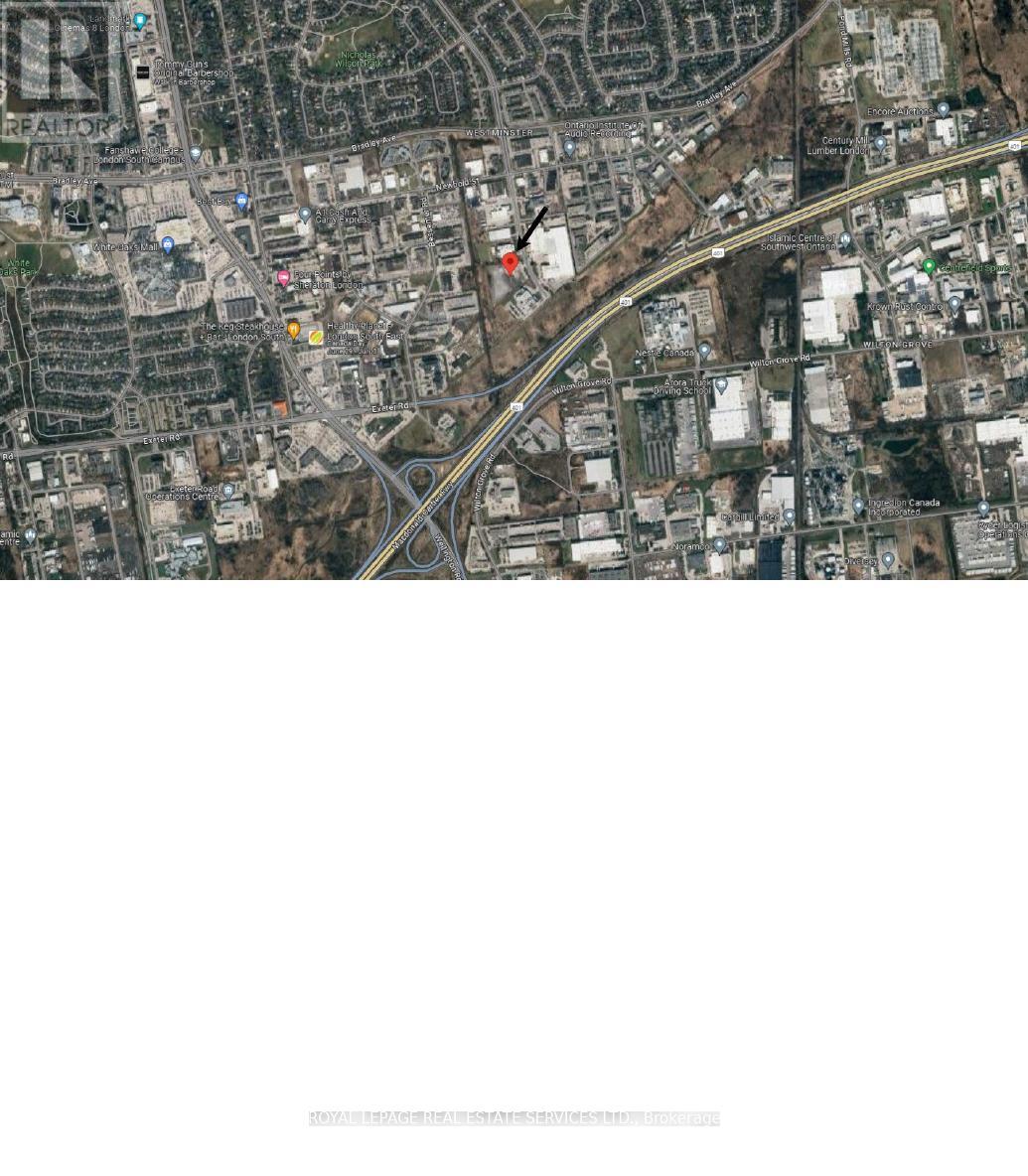 1035 Adelaide Street S Property Photo 2