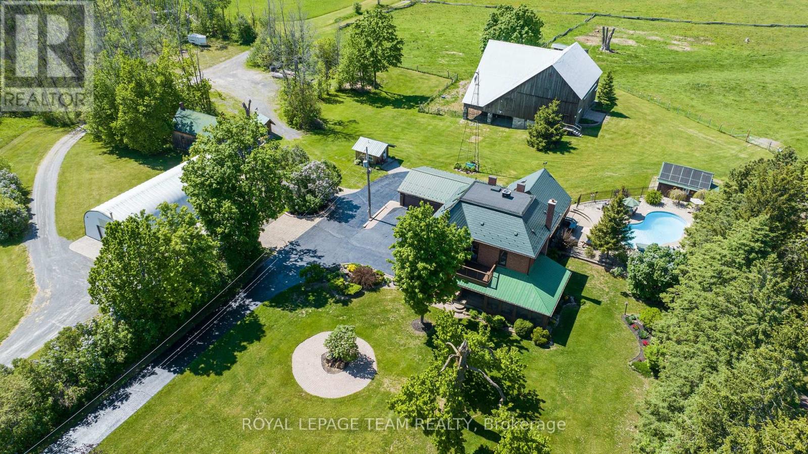 1276 9th Line Property Photo