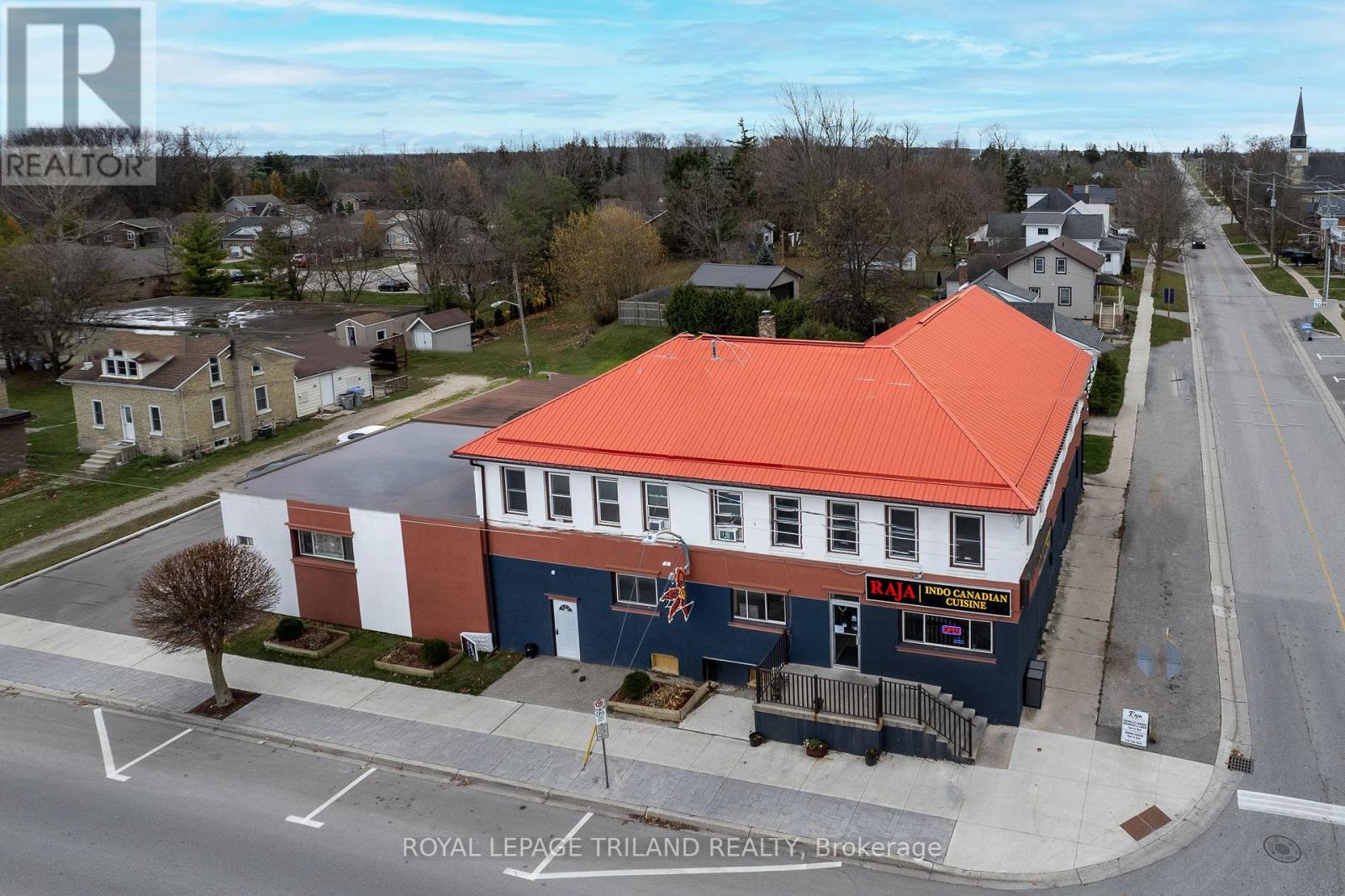 41 Main Street E Property Photo 4