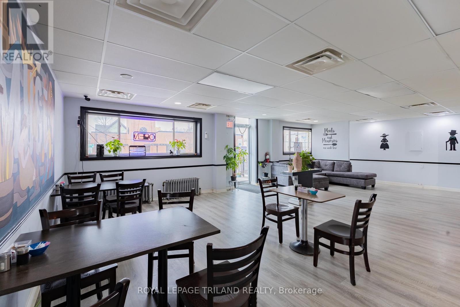 41 Main Street E Property Photo 10