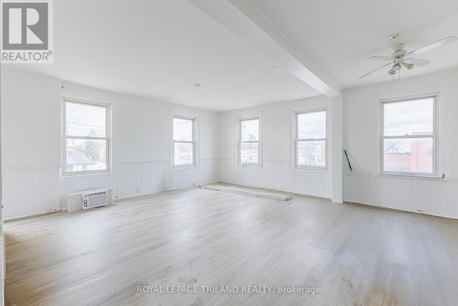 41 Main Street E Property Photo 36