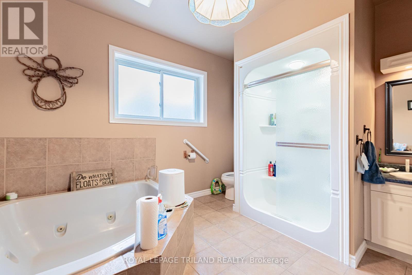 41 Main Street E Property Photo 43