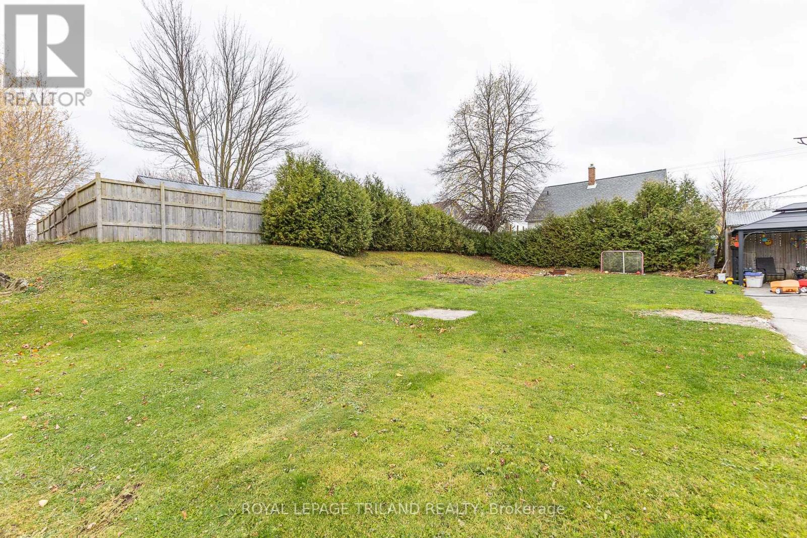 41 Main Street E Property Photo 49