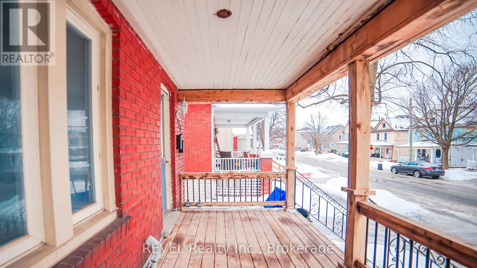 138 Ross Street Property Photo 5