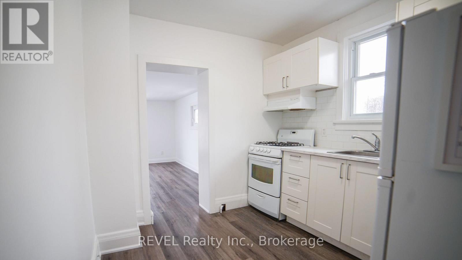 138 Ross Street Property Photo 10