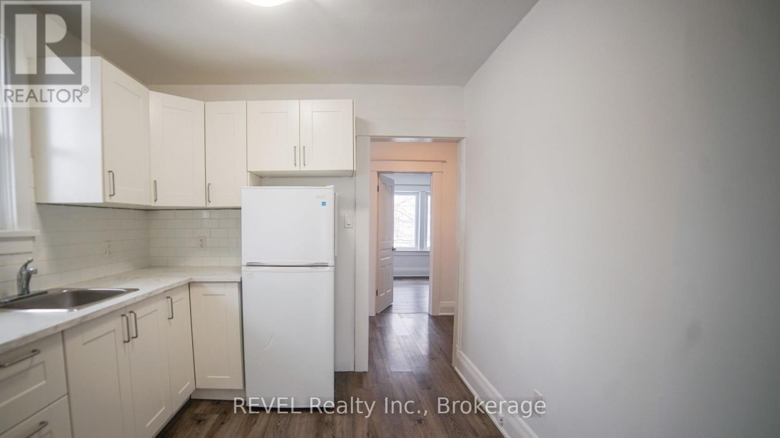 138 Ross Street Property Photo 11
