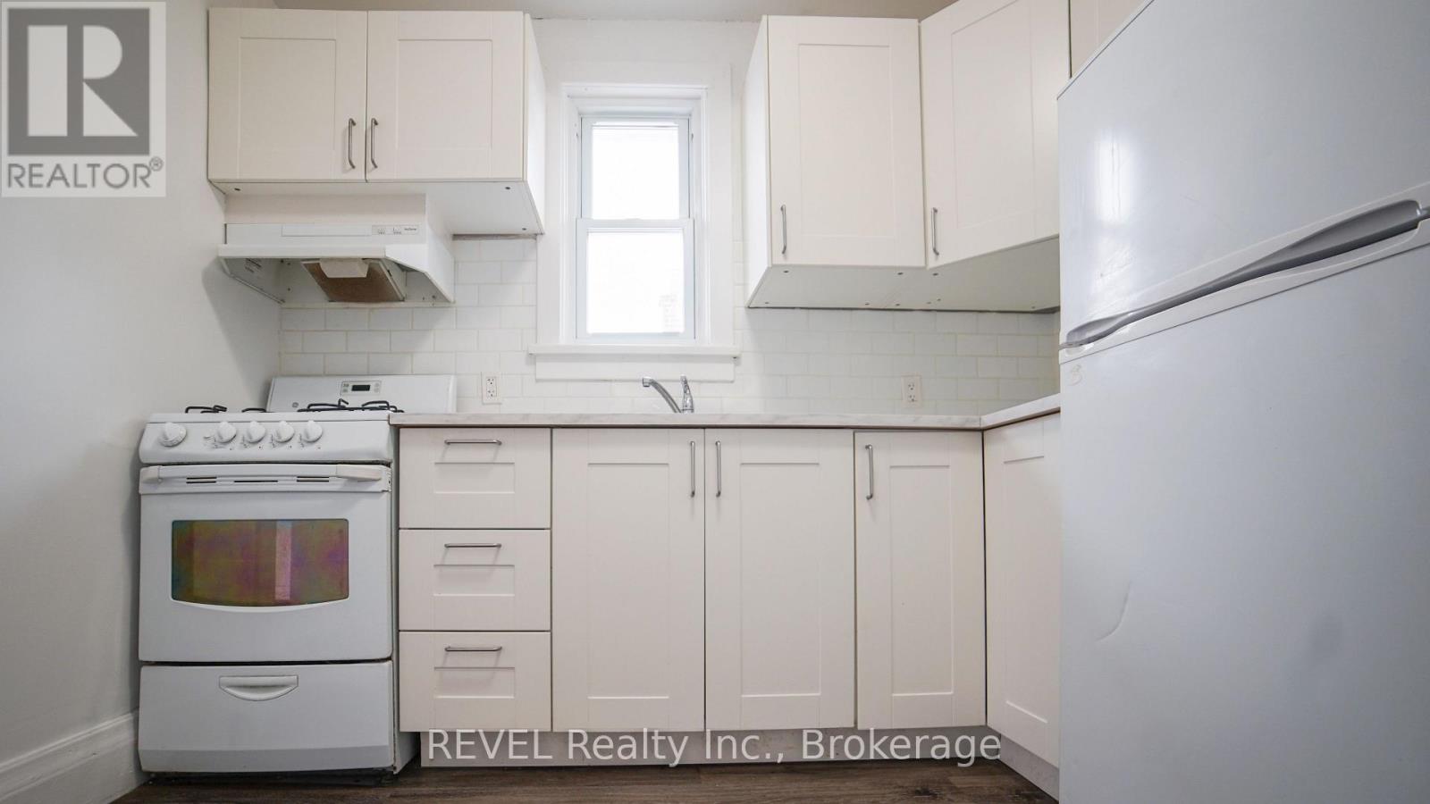 138 Ross Street Property Photo 12