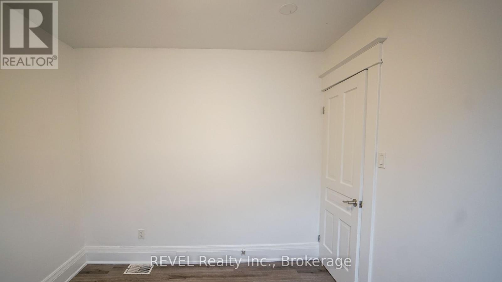 138 Ross Street Property Photo 21