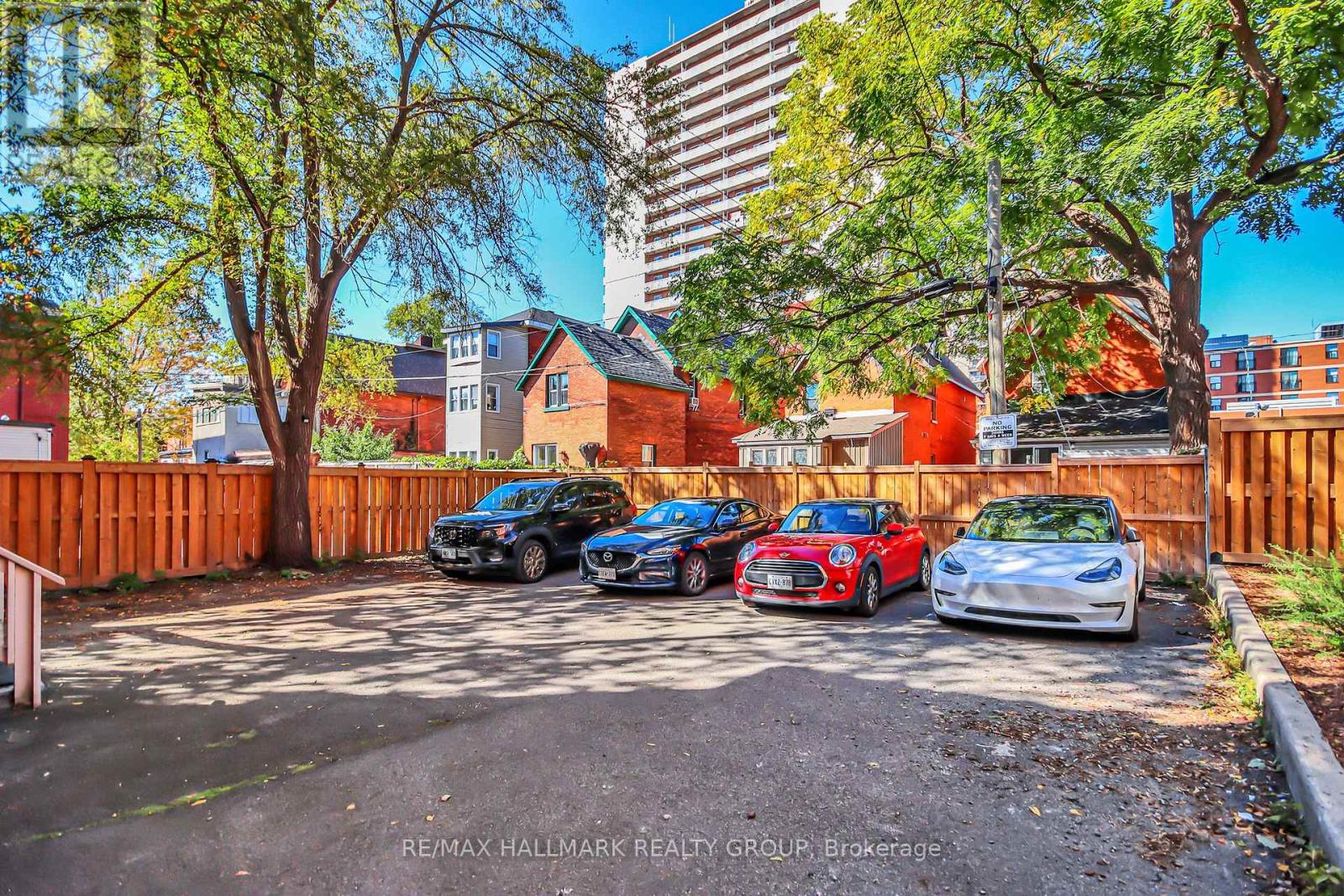 421 Gilmour Street Property Photo 7