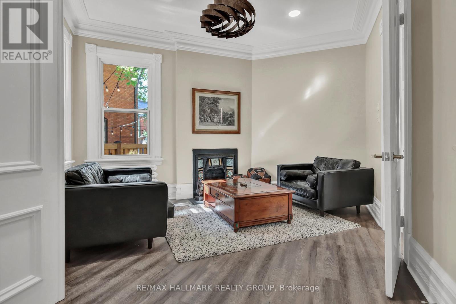 421 Gilmour Street Property Photo 12