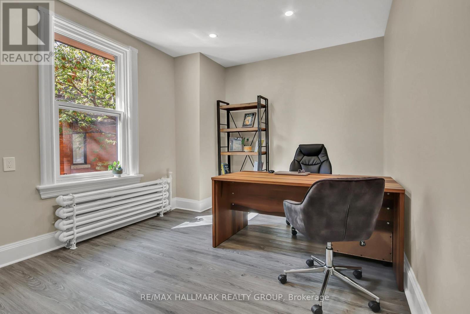 421 Gilmour Street Property Photo 18