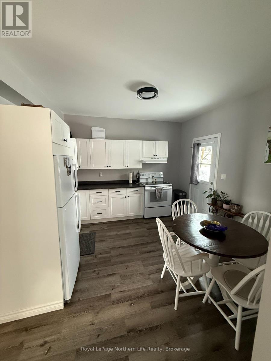 332 Second Avenue E Property Photo 3