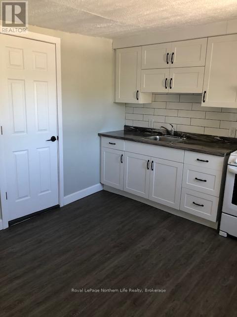 332 Second Avenue E Property Photo 4