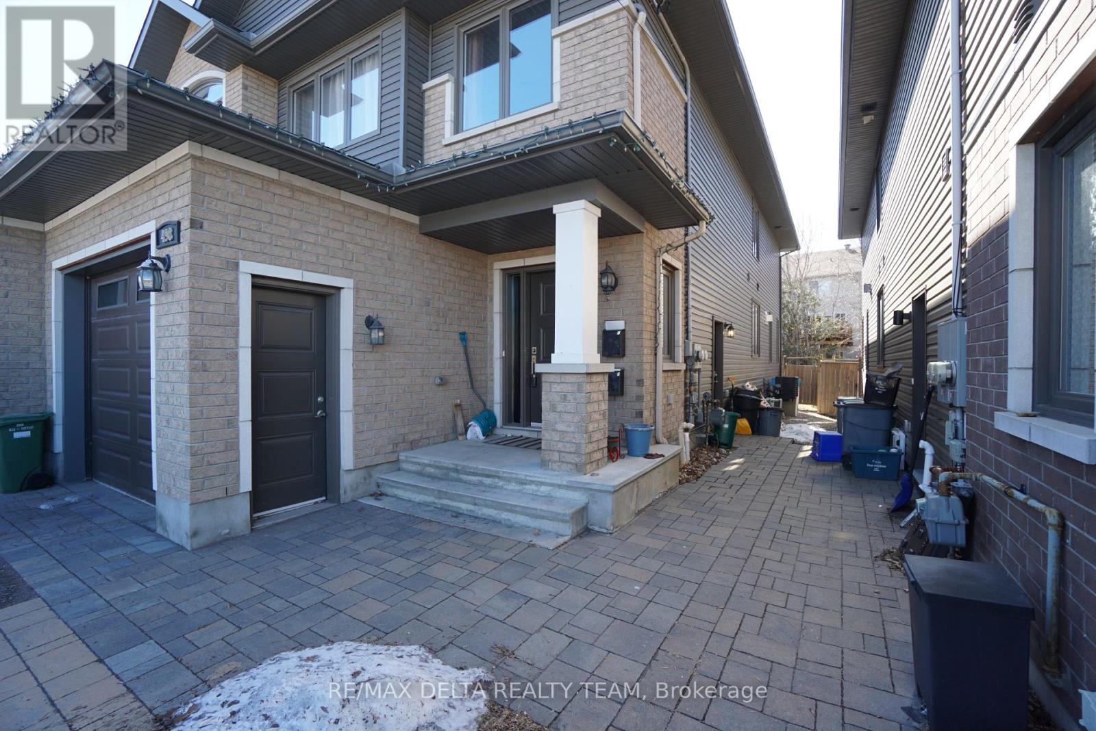 498 Moodie Drive Property Photo 3