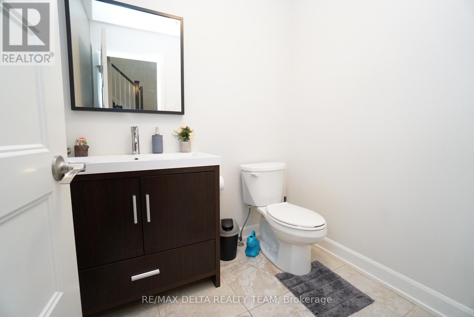 498 Moodie Drive Property Photo 7