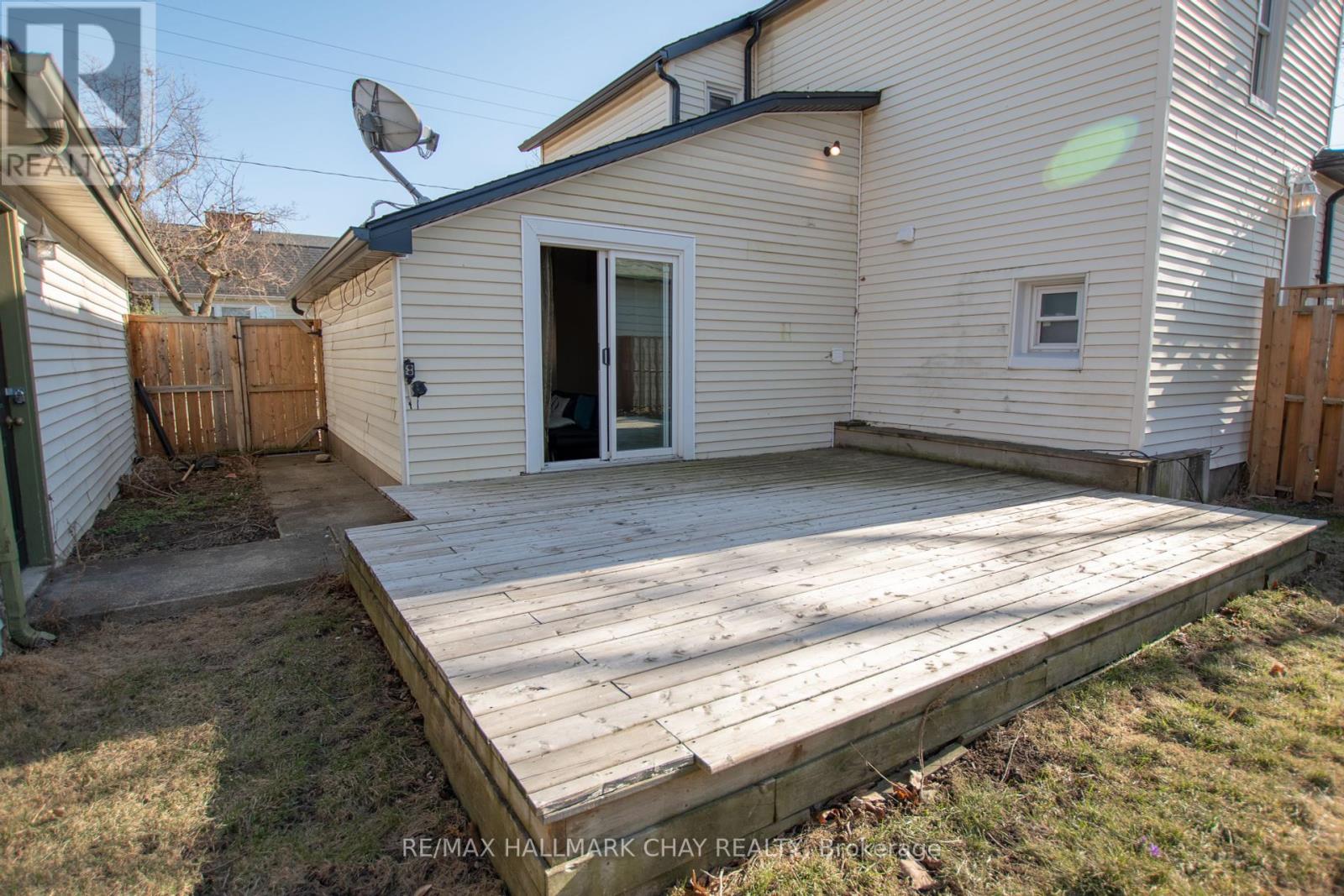 16 Dexter Street Property Photo 3