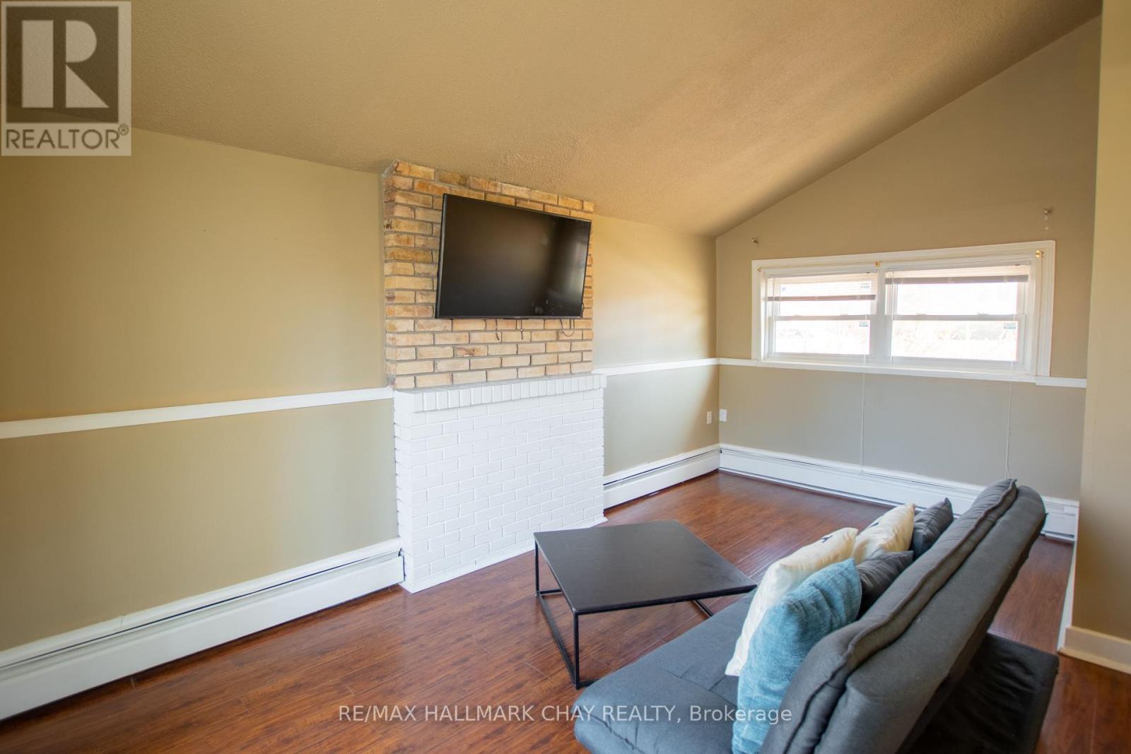 16 Dexter Street Property Photo 6