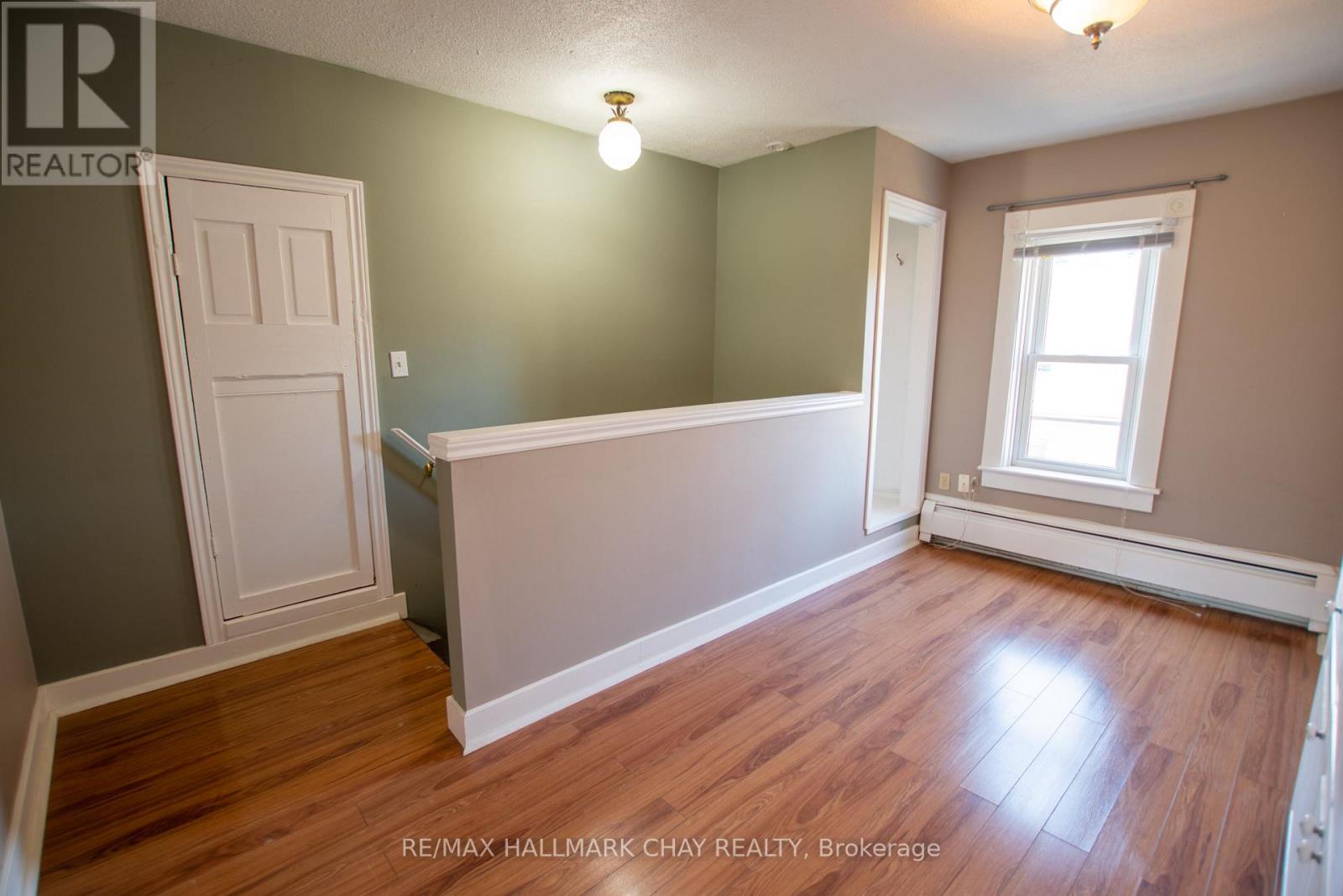 16 Dexter Street Property Photo 8