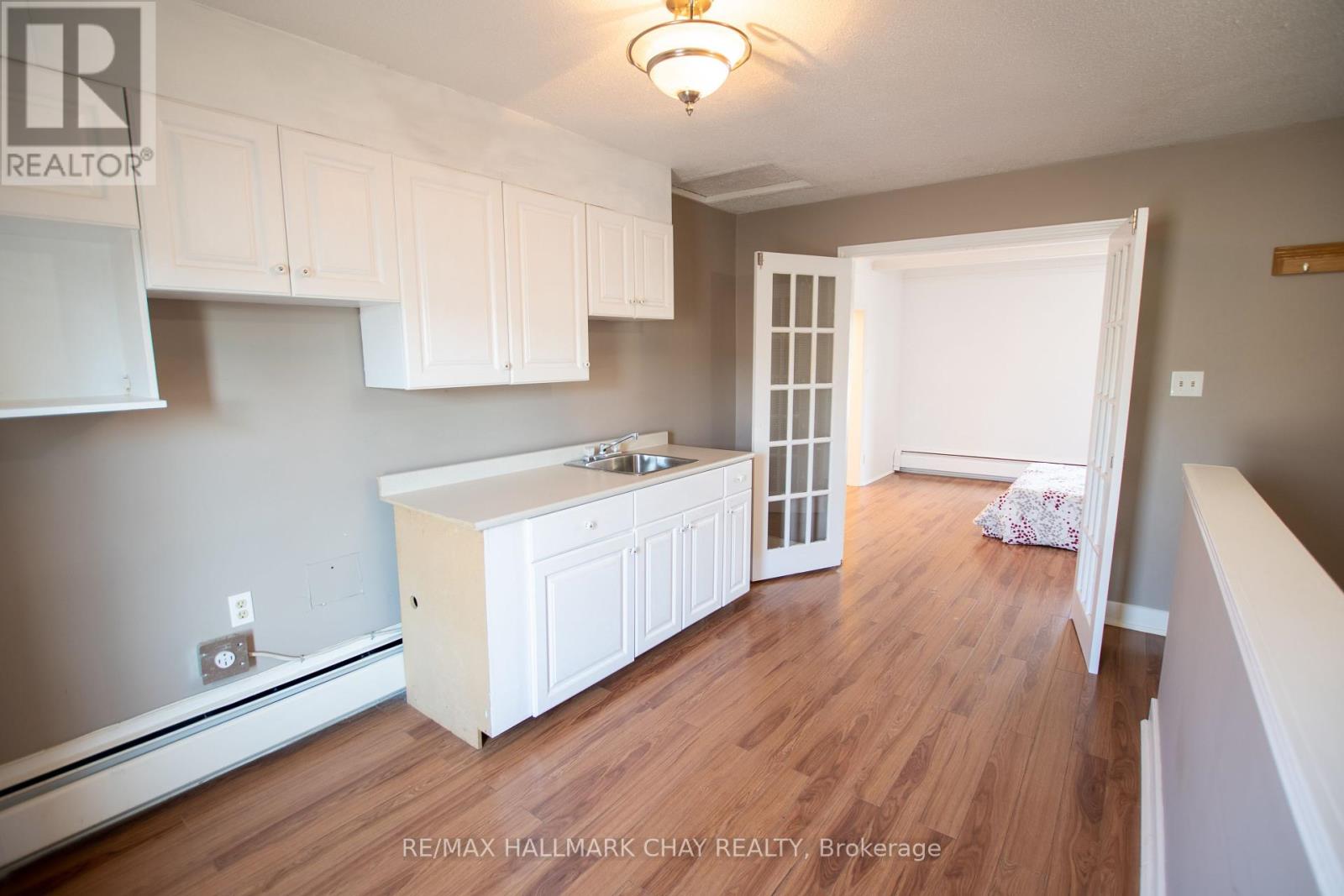 16 Dexter Street Property Photo 9