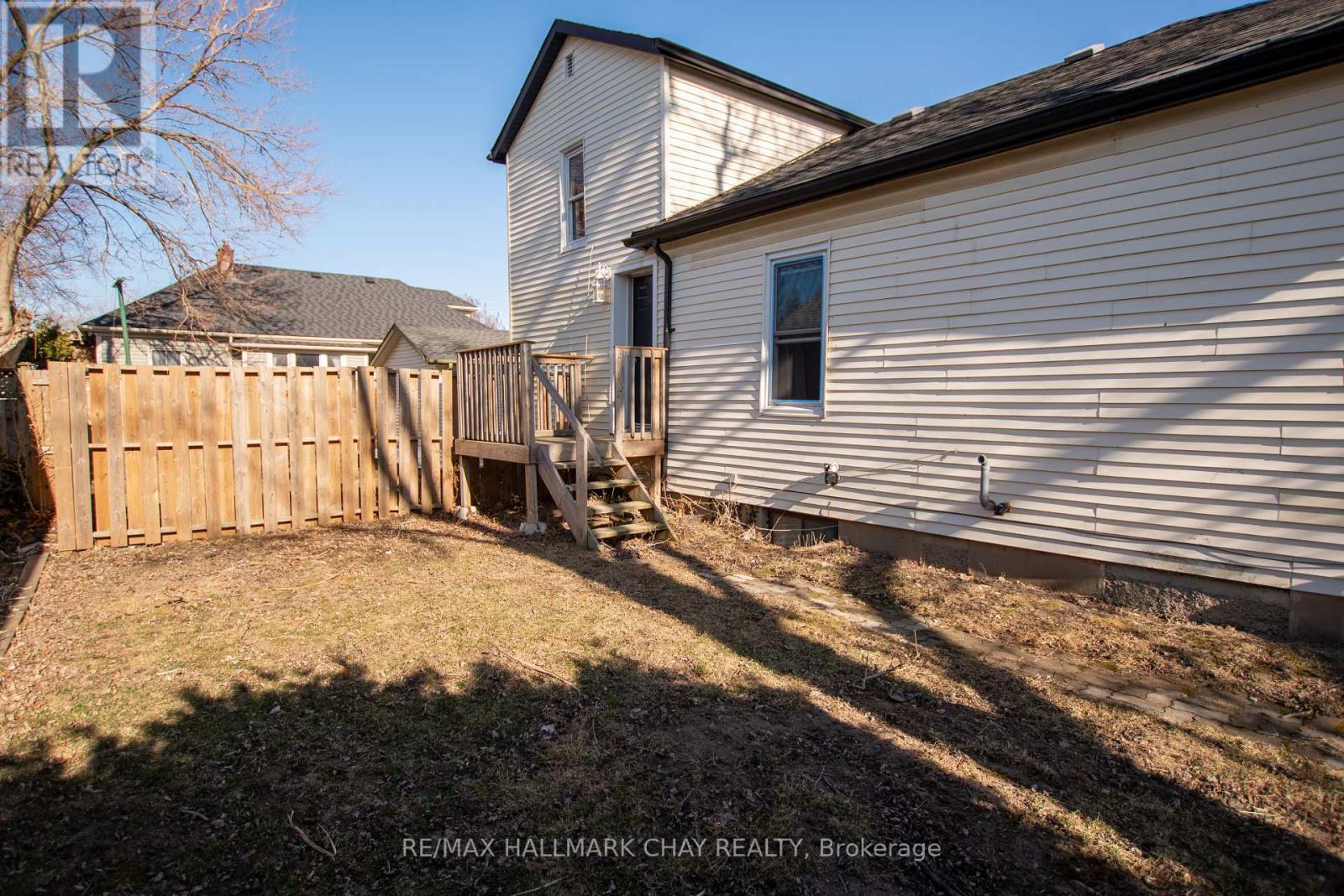 16 Dexter Street Property Photo 12