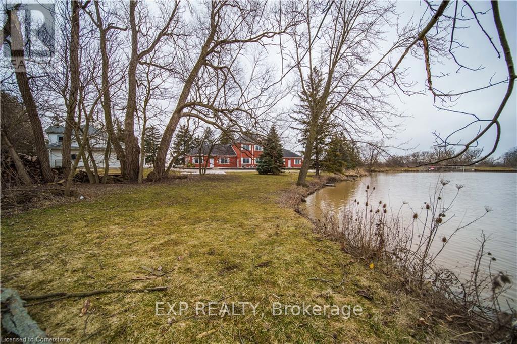136 Foundry Street Property Photo 6