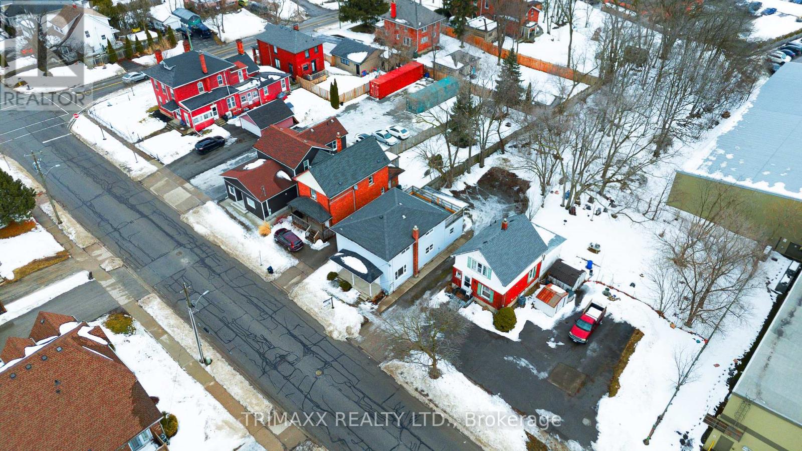 62 Pine Street N Property Photo 3