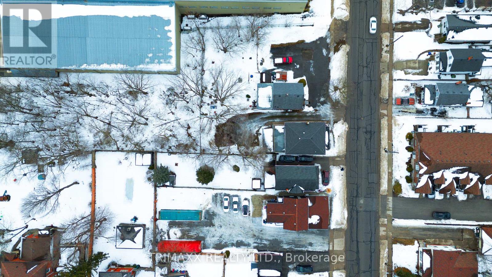 62 Pine Street N Property Photo 4