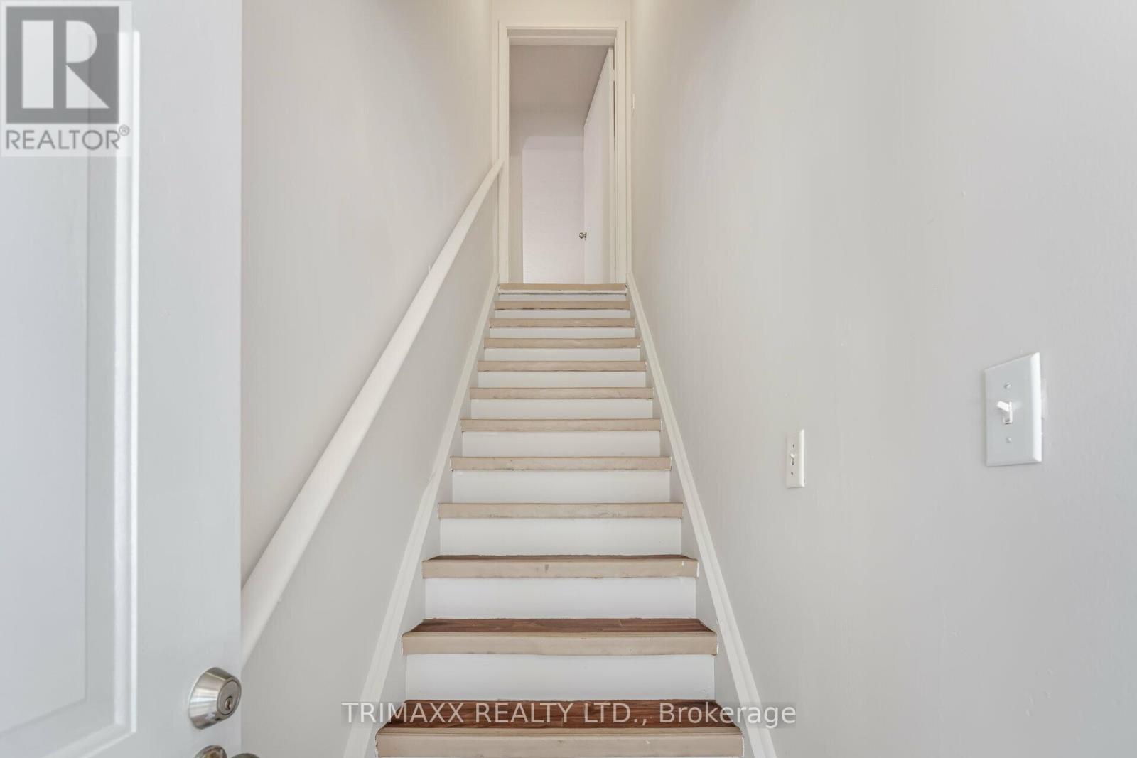 62 Pine Street N Property Photo 6