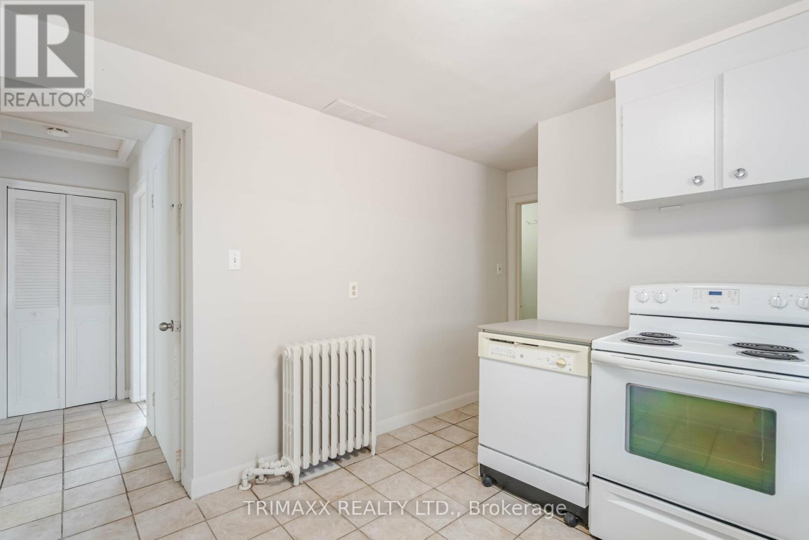 62 Pine Street N Property Photo 11