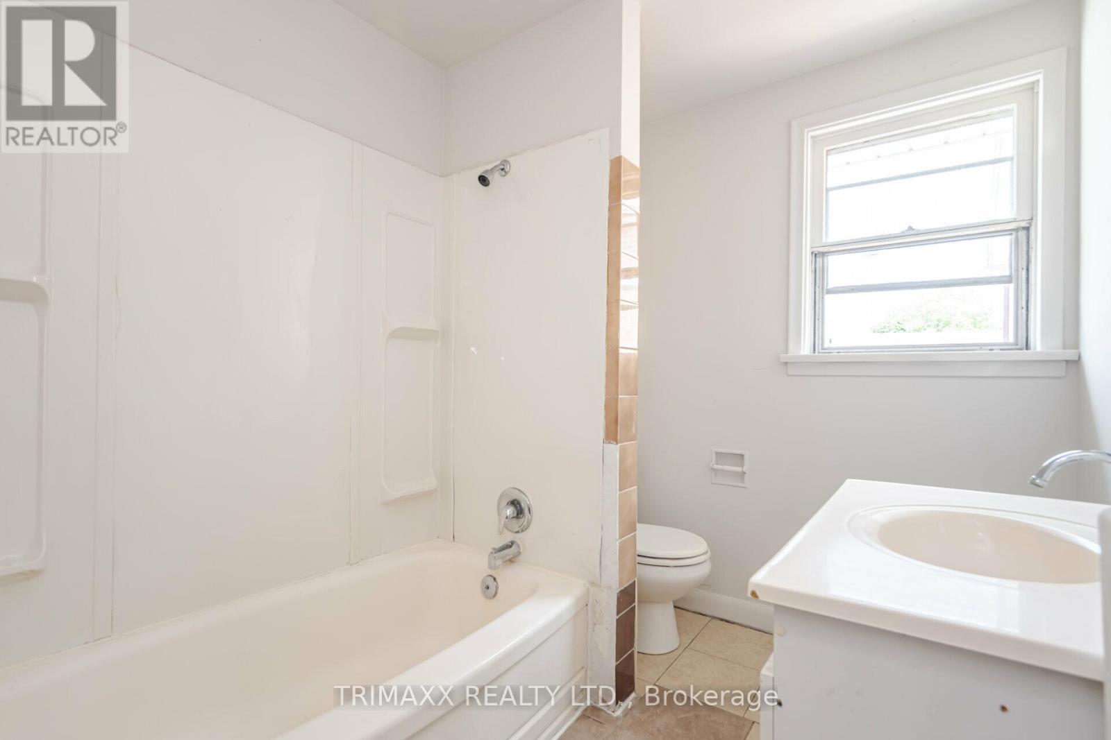 62 Pine Street N Property Photo 12