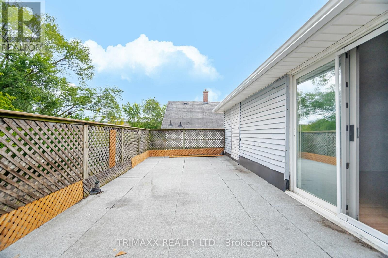 62 Pine Street N Property Photo 16