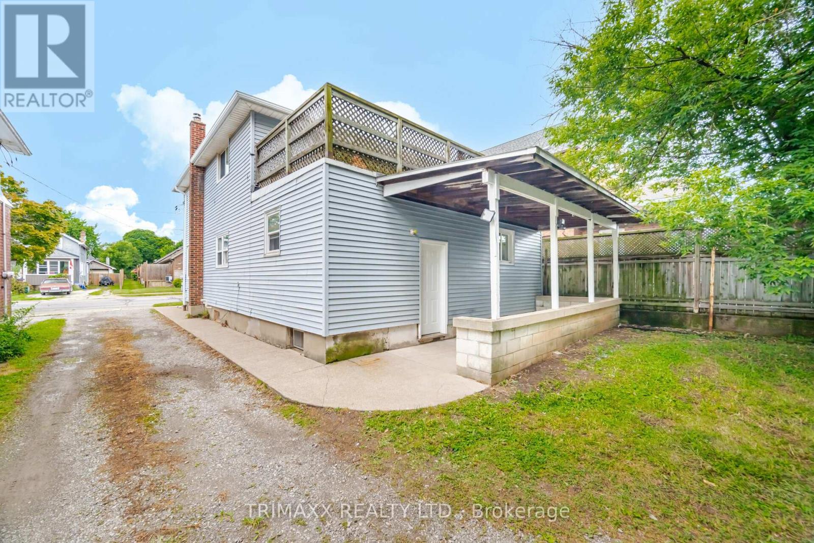 62 Pine Street N Property Photo 31