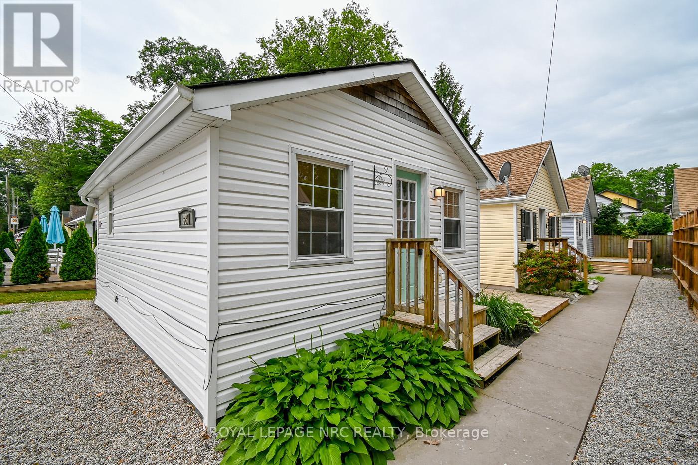 387 Elmwood Avenue Property Photo 4