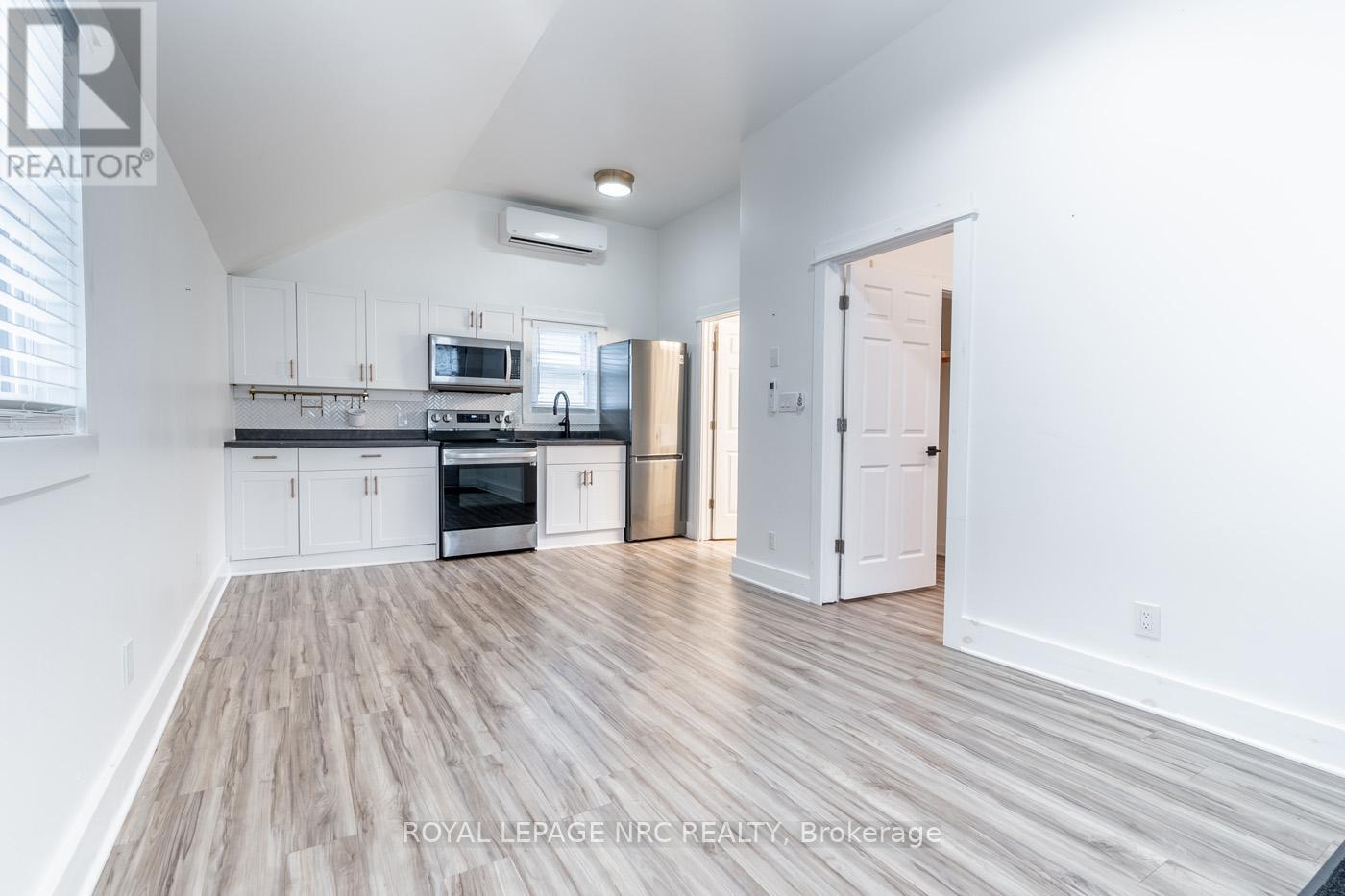 387 Elmwood Avenue Property Photo 9