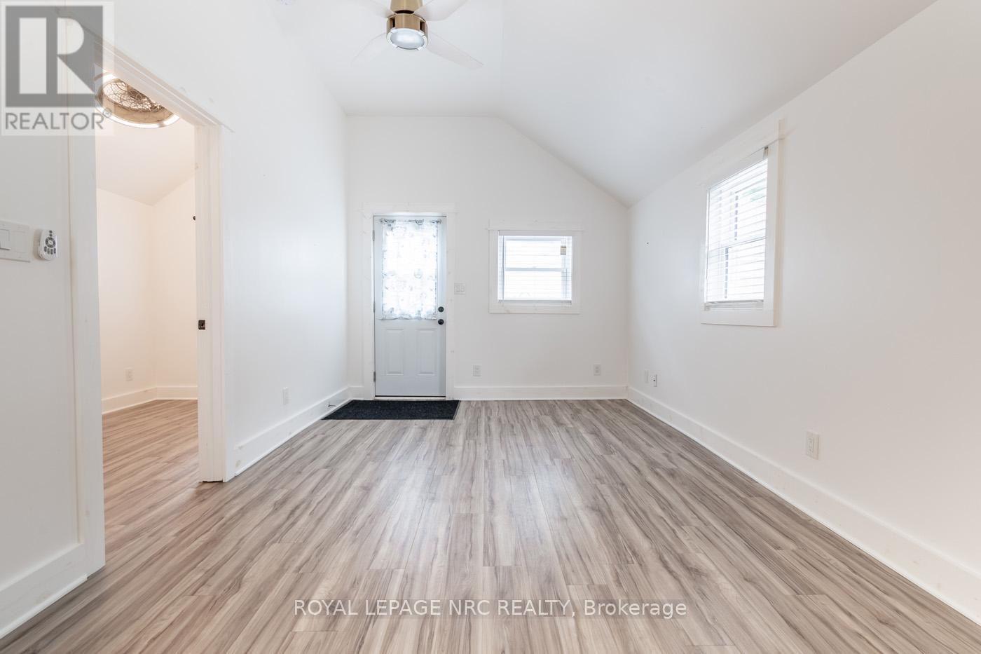 387 Elmwood Avenue Property Photo 15
