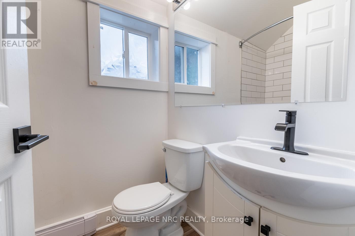 387 Elmwood Avenue Property Photo 17