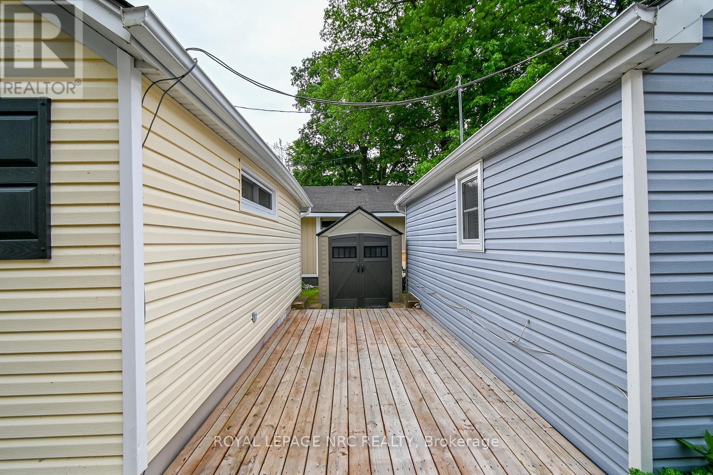 387 Elmwood Avenue Property Photo 19