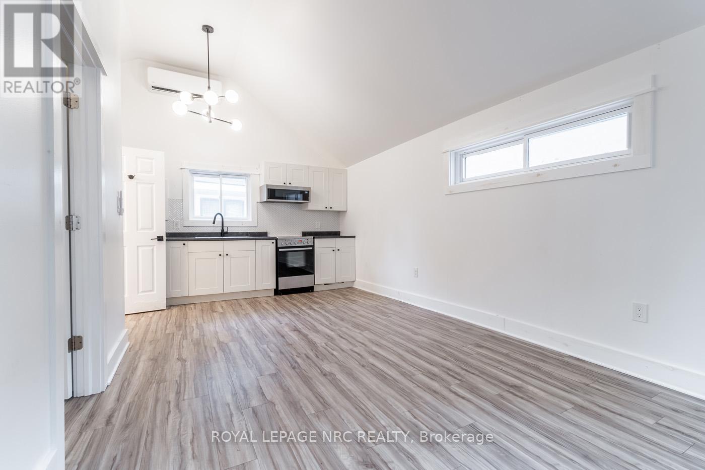 387 Elmwood Avenue Property Photo 29