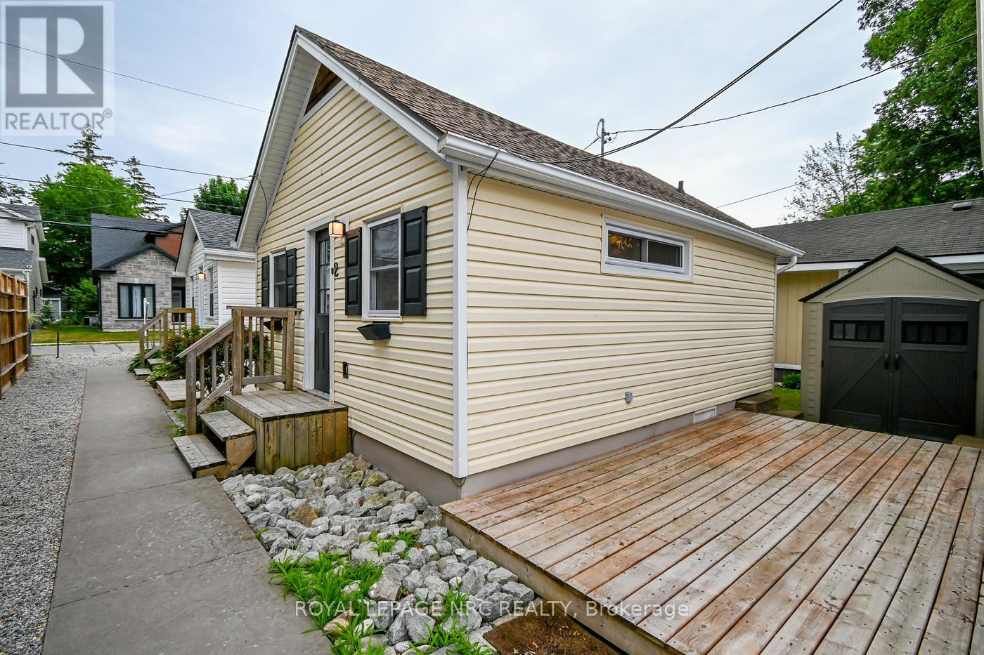387 Elmwood Avenue Property Photo 31