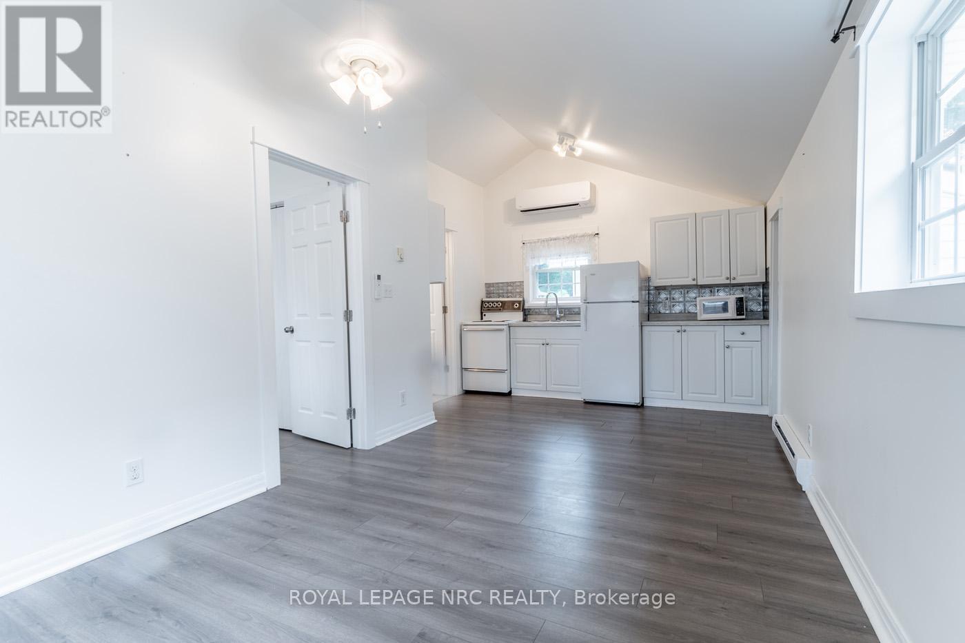 387 Elmwood Avenue Property Photo 34