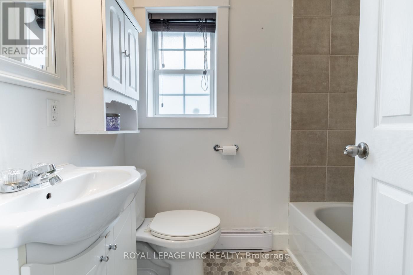 387 Elmwood Avenue Property Photo 38