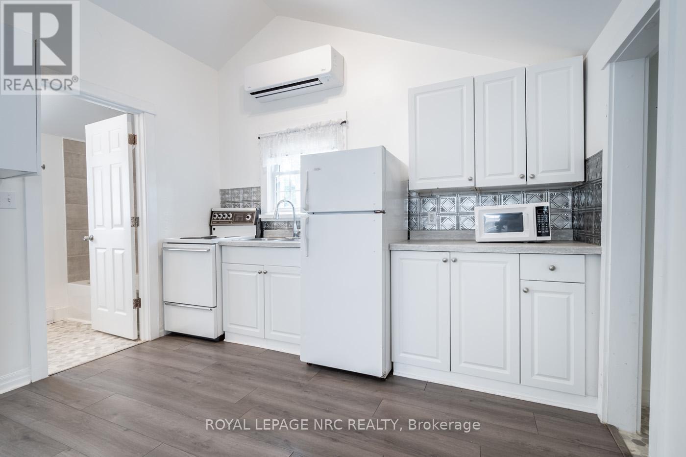 387 Elmwood Avenue Property Photo 39