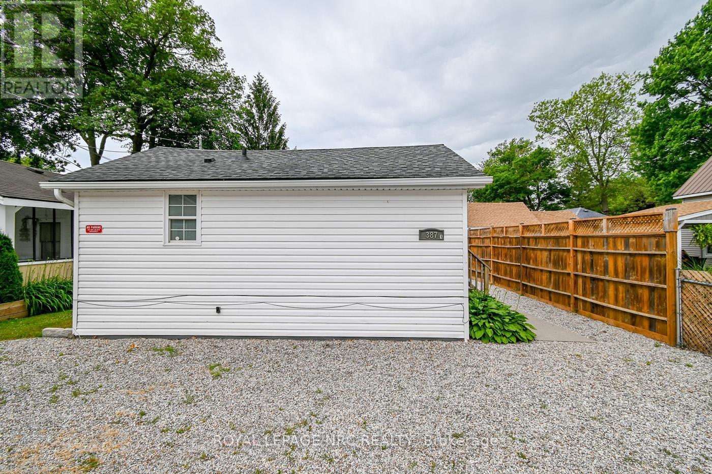 387 Elmwood Avenue Property Photo 45