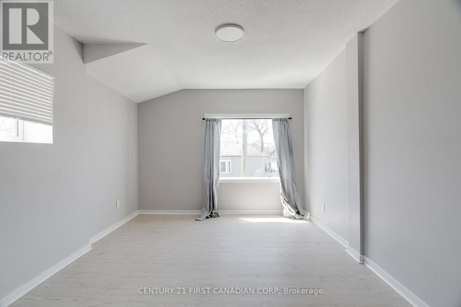 140 Rectory Street Property Photo 7