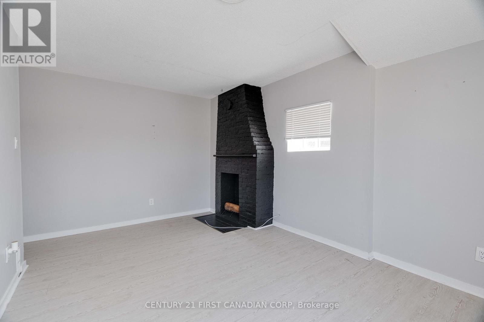 140 Rectory Street Property Photo 8