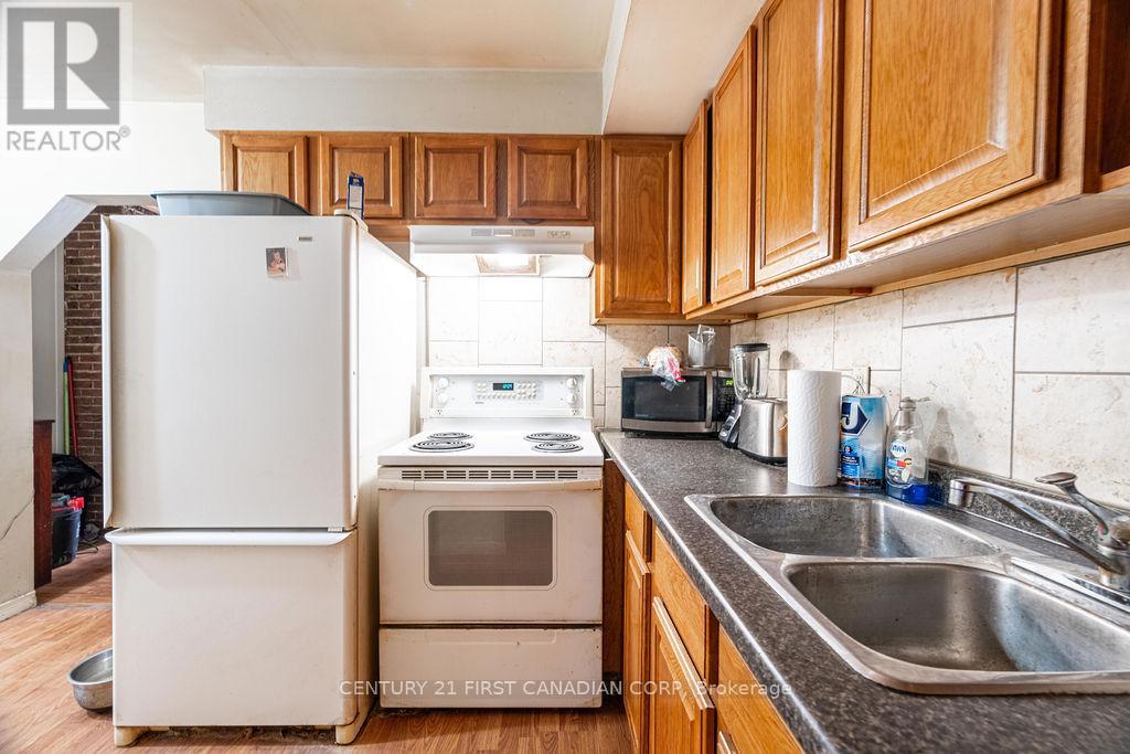140 Rectory Street Property Photo 11