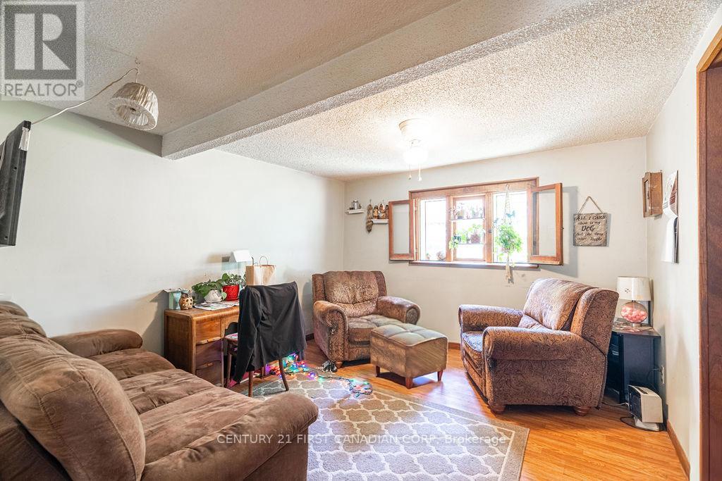 140 Rectory Street Property Photo 16